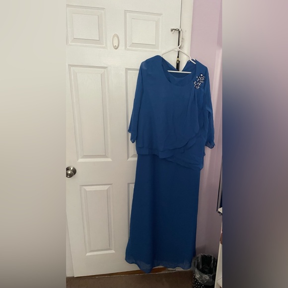 Mother of the Bride Dress - Picture 5 of 5